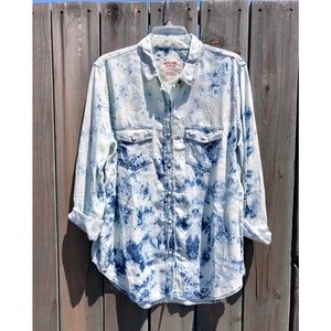 Boyfriend Fit Chambray Button Down